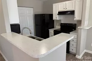 1063 Triece Ln, Charlotte, NC 28215 - Photo 12