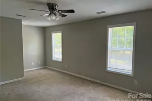 1063 Triece Ln, Charlotte, NC 28215 - Photo 20