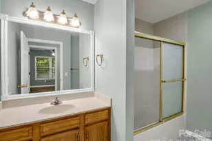 4 Rathfarnham Rd, Asheville, NC 28803 - Photo 22