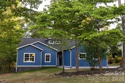 3813 54th Avenue NE, Hickory, NC 28601 - Photo 1