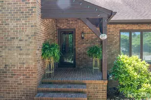2417 Regal Dr, Gastonia, NC 28056 - Photo 2