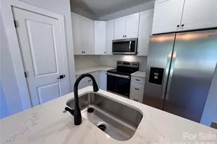 405 N Firestone St, Gastonia, NC 28052 - Photo 8