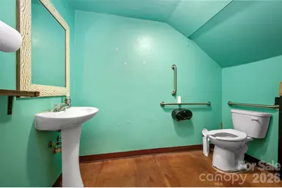 138 E Main Street, Forest City, NC 28043 - Photo 14