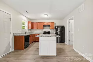 6532 Pennacook Dr, Charlotte, NC 28214 - Photo 6