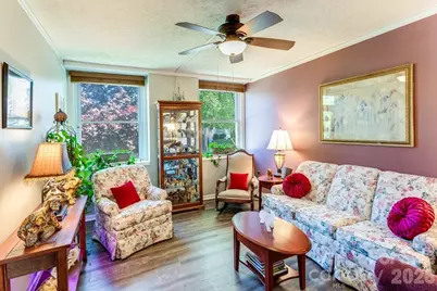 622 S Haywood Street #102, Waynesville, NC 28786 - Photo 4