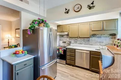 622 S Haywood Street #102, Waynesville, NC 28786 - Photo 10