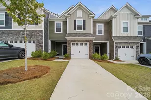8031 Ramsburg Dr, Charlotte, NC 28269 - Photo 1