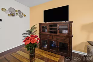 8031 Ramsburg Dr, Charlotte, NC 28269 - Photo 14
