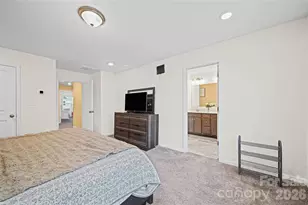 8031 Ramsburg Dr, Charlotte, NC 28269 - Photo 26