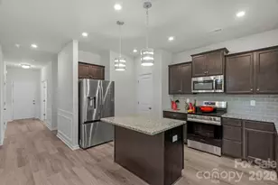 6028 Gala Ln, Charlotte, NC 28215 - Photo 16