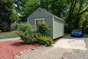 722 E Broad St, Statesville, NC 28677 - Photo 26