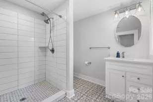 722 E Broad St, Statesville, NC 28677 - Photo 20