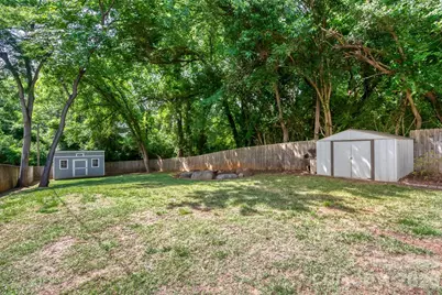 1521 Hawthorne Lane, Charlotte, NC 28205 - Photo 22