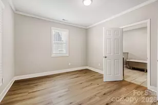 1521 Hawthorne Ln, Charlotte, NC 28205 - Photo 12
