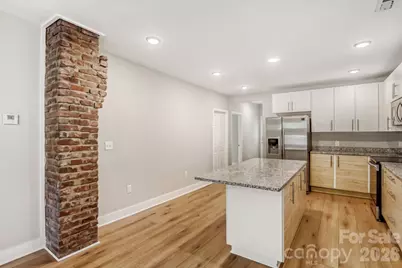 1521 Hawthorne Lane, Charlotte, NC 28205 - Photo 8