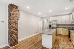 1521 Hawthorne Ln, Charlotte, NC 28205 - Photo 8