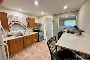 2607 Crescent Ln, Gastonia, NC 28052 - Photo 10