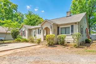 2120 Amesbury Ave, Charlotte, NC 28205 - Photo 2