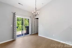 7318 Cuddington Dr, Charlotte, NC 28215 - Photo 20