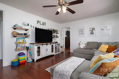 501 S 6th Street, Bessemer City, NC 28016 - Photo 8