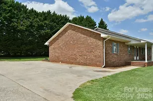 152 Glen-Gar Dr, Lincolnton, NC 28092 - Photo 4