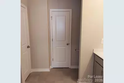 6050 Guildford Hill Lane, Charlotte, NC 28215 - Photo 18