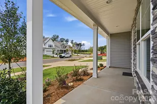 124 Swing Ln, Troutman, NC 28166 - Photo 4