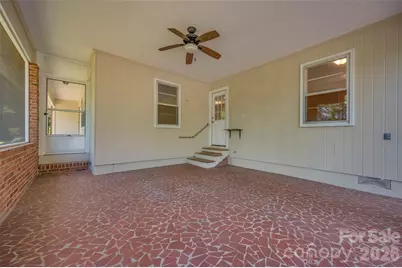 113 Chestnut Road, Landrum, SC 29356 - Photo 6