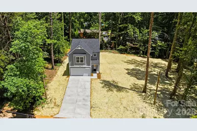 215 Edgewood Circle, Morganton, NC 28655 - Photo 2