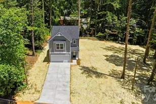 215 Edgewood Cir, Morganton, NC 28655 - Photo 2