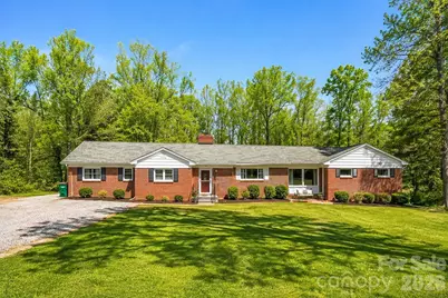 1207 Sunset Drive, Charlotte, NC 28216 - Photo 1