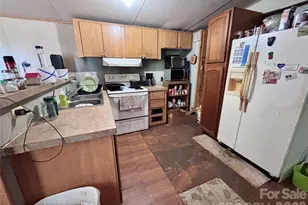 126 West St, Ellenboro, NC 28040 - Photo 20