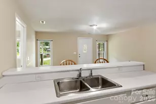 407 W Main St, Brevard, NC 28712 - Photo 8