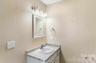 407 W Main St, Brevard, NC 28712 - Photo 22