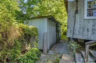 315 Alabama Ave, Hendersonville, NC 28739 - Photo 8