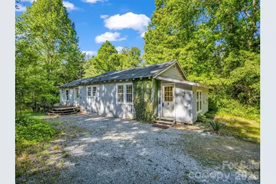 315 Alabama Avenue, Hendersonville, NC 28739 - Photo 2