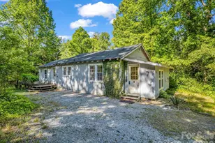 315 Alabama Ave, Hendersonville, NC 28739 - Photo 2