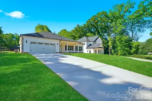 3272 Fairview Dr, Gastonia, NC 28052 - Photo 2