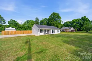 5694 Hillsdale Dr, Fort Lawn, SC 29714 - Photo 2