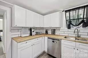 197 Mulberry St, Clyde, NC 28721 - Photo 10
