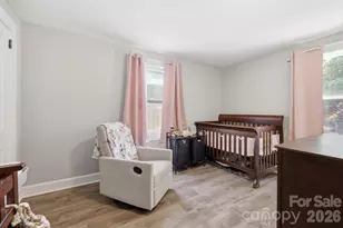 197 Mulberry St, Clyde, NC 28721 - Photo 16
