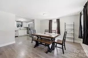 197 Mulberry St, Clyde, NC 28721 - Photo 6