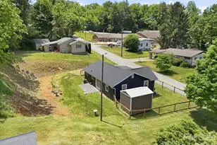 197 Mulberry St, Clyde, NC 28721 - Photo 28