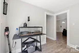 197 Mulberry St, Clyde, NC 28721 - Photo 22