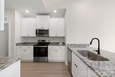 6512 Fairford Drive, Charlotte, NC 28215 - Photo 6