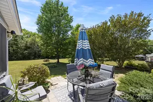 40 Ashton Bluff Cir, Mount Holly, NC 28120 - Photo 30