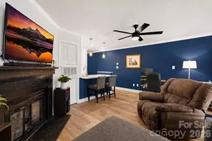 244 S Cedar St, Charlotte, NC 28202 - Photo 2