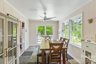 1323 Locust Grove Rd, Hendersonville, NC 28792 - Photo 10