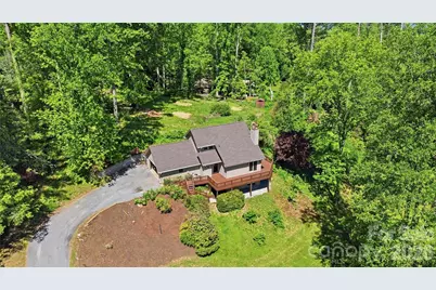 207 Wood Dale Drive, Hendersonville, NC 28791 - Photo 2
