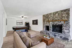207 Wood Dale Dr, Hendersonville, NC 28791 - Photo 34
